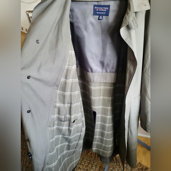 Roundtree and Yorke Rainwear Tan Men's Long Jacket 44 Reg - Picture 3 of 6